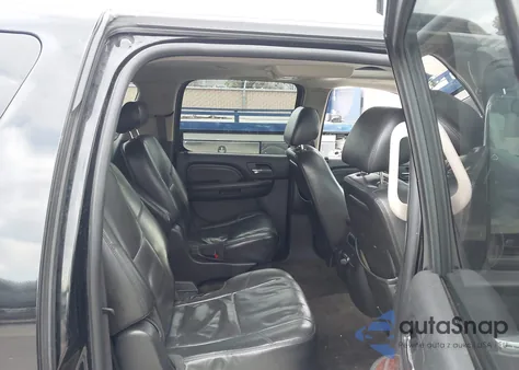 2009 GMC Yukon Xl 1500 Denali z USA, uszkodzony, nr VIN 1GKFC06259R255850